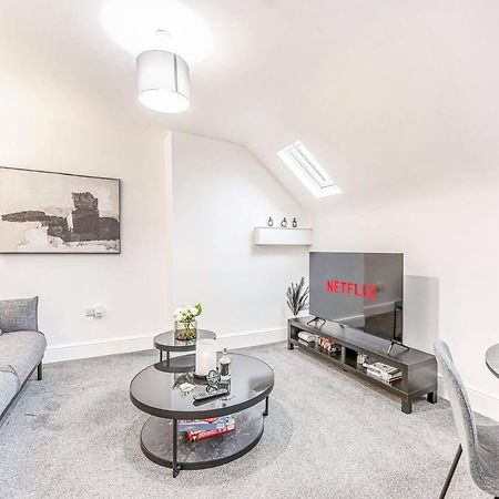 Modern Apartment In Central Location With Free Parking, Fast Wifi, Smart Tv With Netflix, Prime And Disney By Yoko Property Nottingham Exterior photo